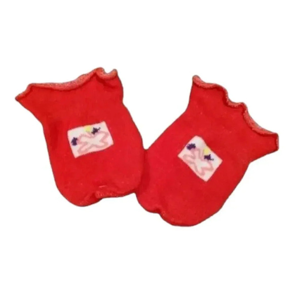 Baby Girls Bib Gift Set "Strawberry Love" Bib, Mittens, Socks baby Gift Set - Picture 6 of 6